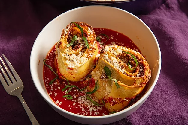 Creamy Bolognese Lasagna Rolls