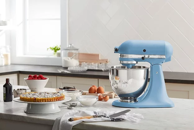 Run! The Iconic KitchenAid Stand Mixer Is $150 Off for Black Friday
