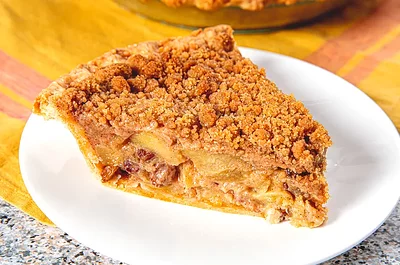 Pennsylvania Dutch Apple Pie