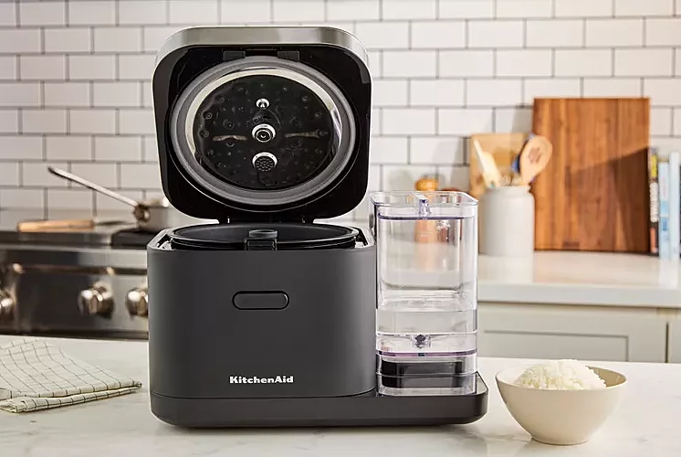 The Black Friday Kitchen Deals Our Editors Would Never Pass Up