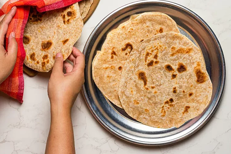 The 5-Ingredient Flatbread I Make at Least Once a Month