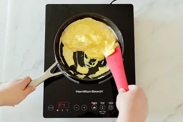 How Do Induction Cooktops Work, Anyways?