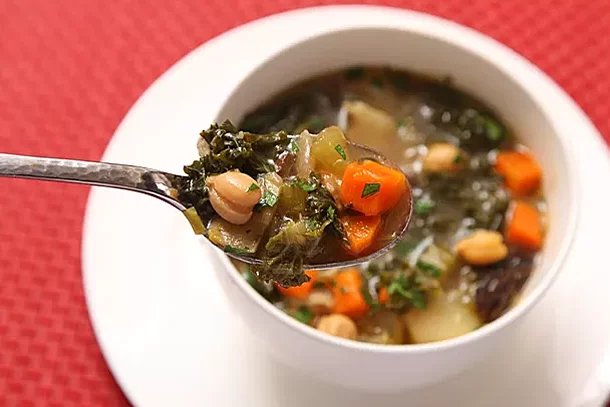 Hearty Winter Vegetable Soup 