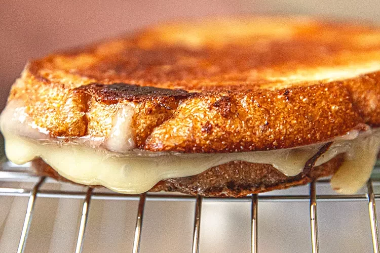 Achieve Crispy Grilled Cheeses Every Time With This Quick Trick