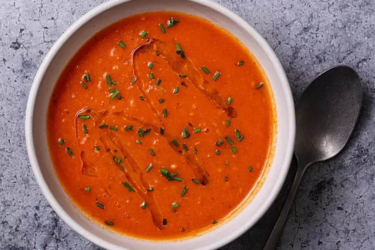 The 15-Minute Soup I Make When I'm Too Tired to Cook