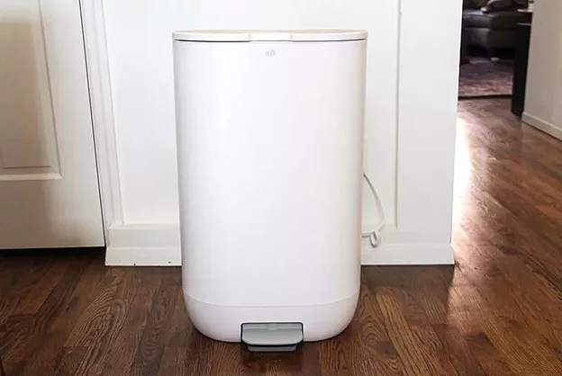 This Looks Like a Trash Can and Recycles 40 Pounds of Food Scraps at Once