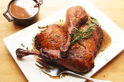 Red Wine–Braised Turkey Legs